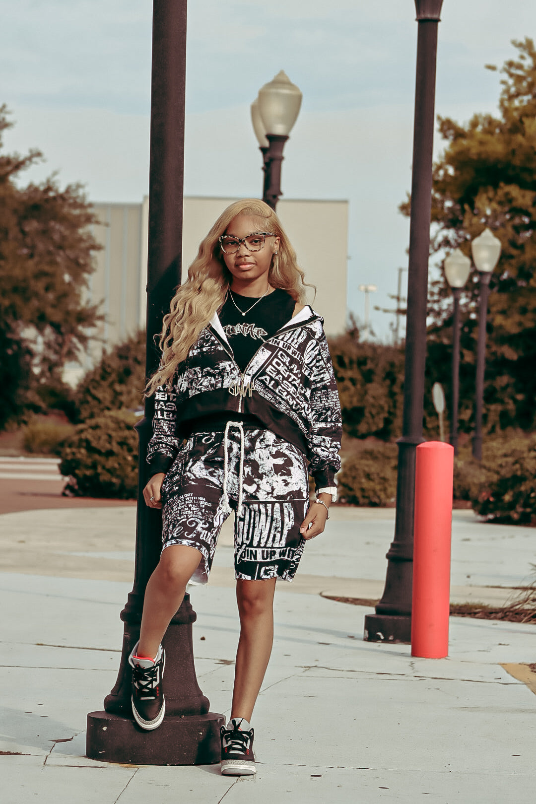 GGRAFFITI ZIP UP & SHORTS SET