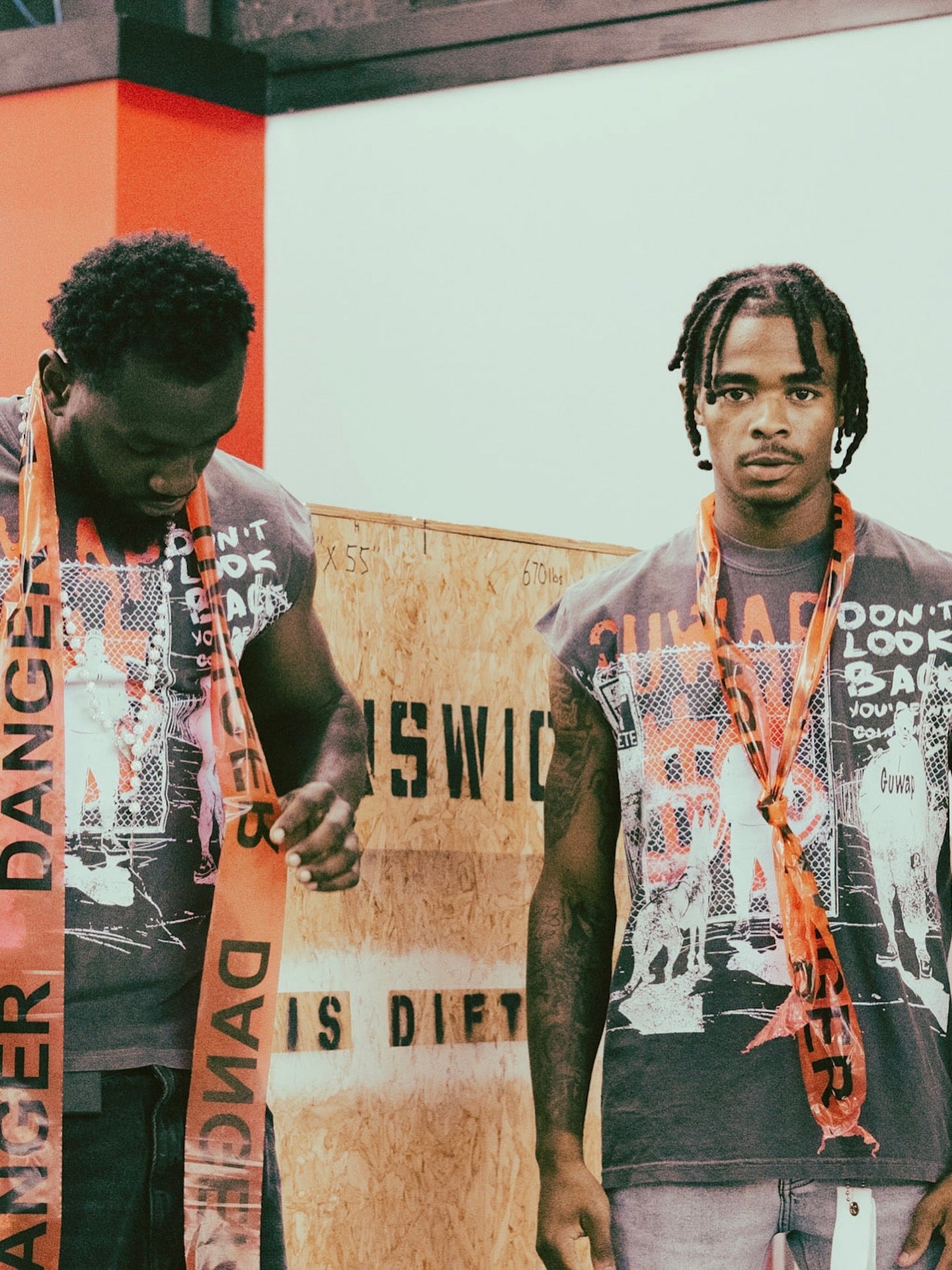 GUWAP DONT LOOK BACK “ROCK$TAR TEE”