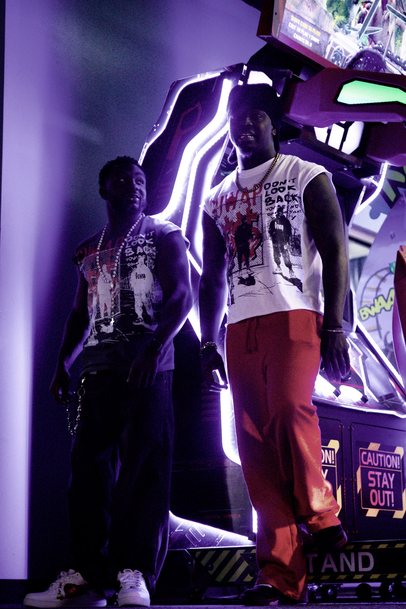 GUWAP DONT LOOK BACK “ROCK$TAR TEE”